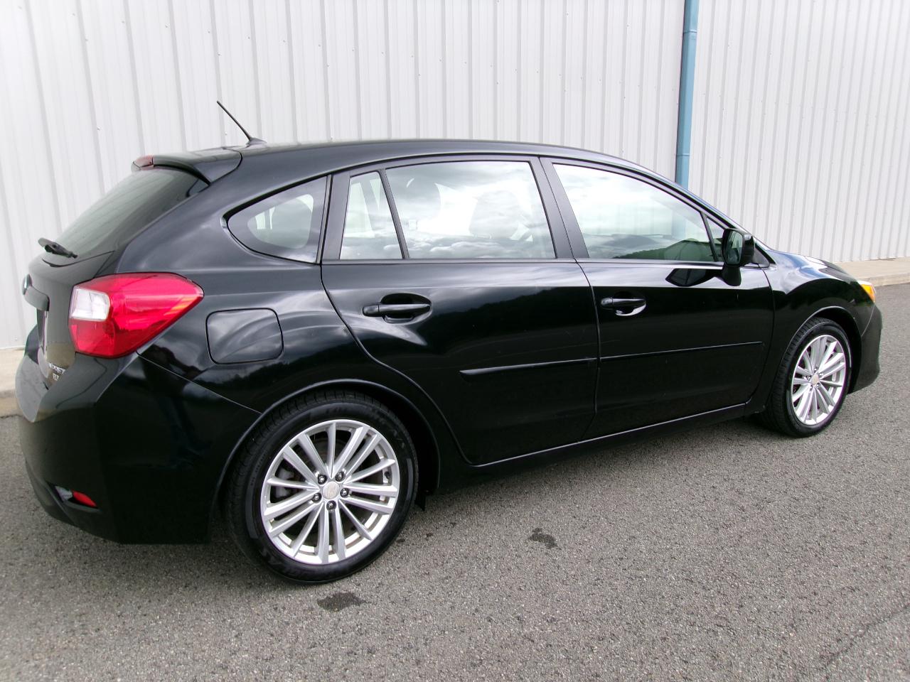 Subaru Impreza Wagon 5dr Auto 2.0i Premium 2013
