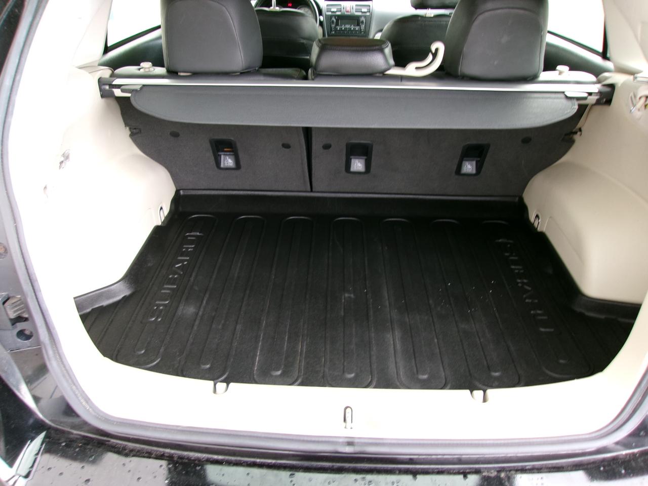 Subaru Impreza Wagon 5dr Auto 2.0i Premium 2013