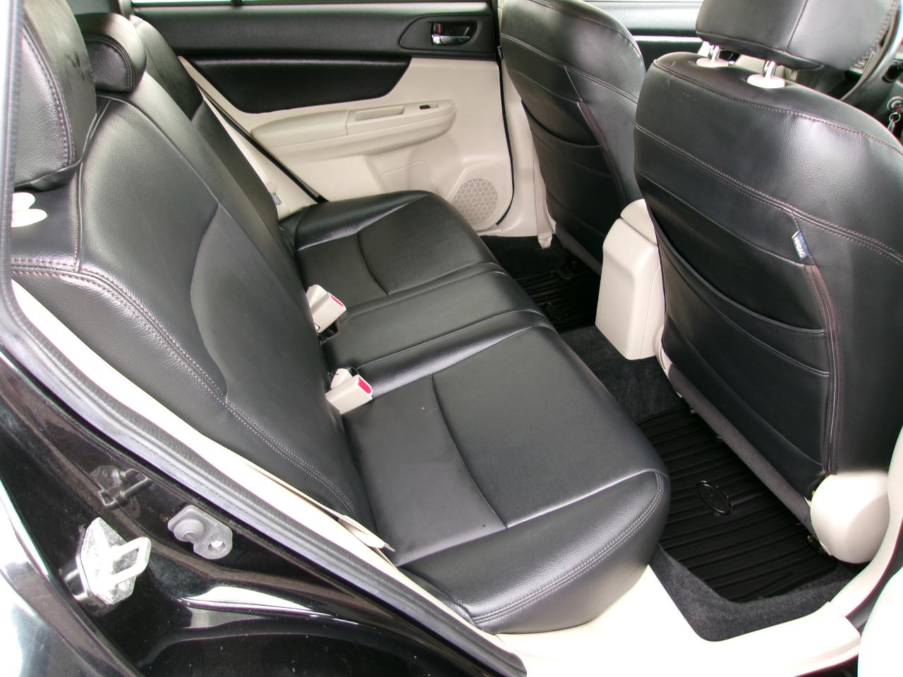 Subaru Impreza Wagon 5dr Auto 2.0i Premium 2013