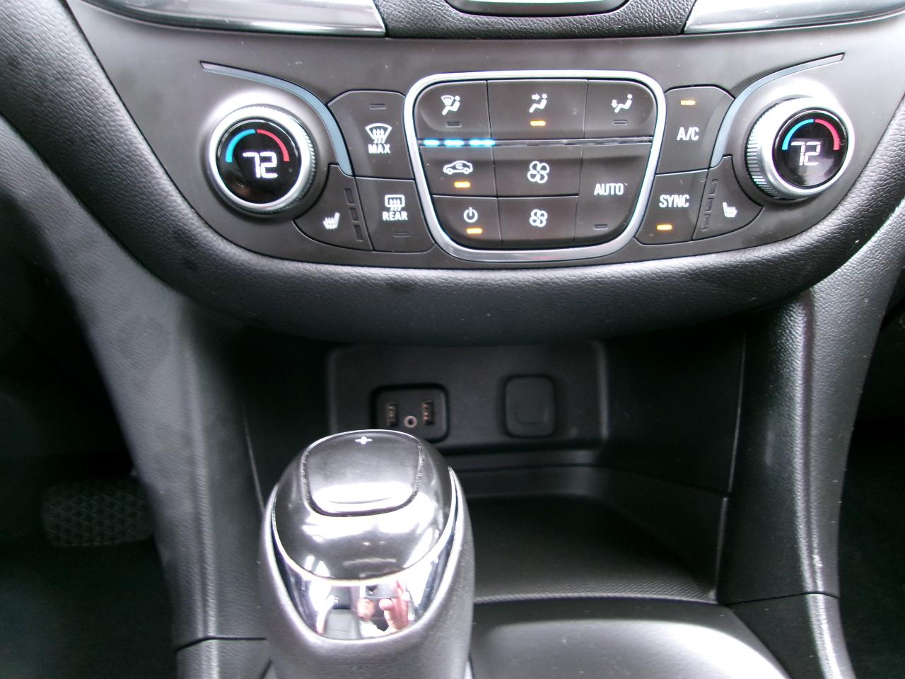 Chevrolet Equinox AWD 4dr LT w/1LT 2018