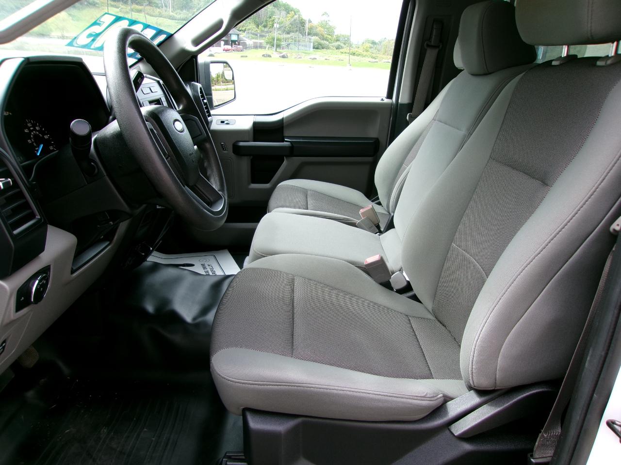 Ford F-150 XL 4WD Reg Cab 8' Box 2018