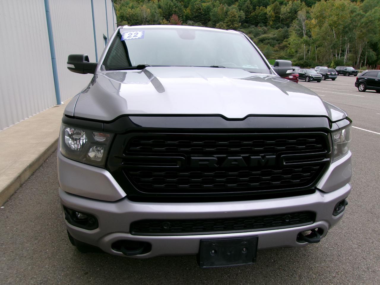 RAM 1500 Big Horn 4x4 Crew Cab 5'7" Box 2022