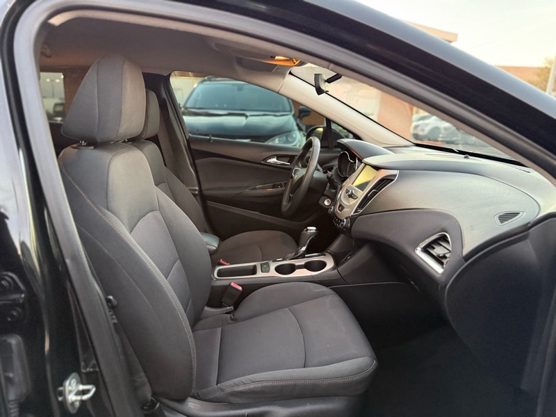 Chevrolet Cruze LS Auto 2018