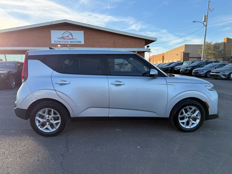 Kia Soul LX CVT 2020