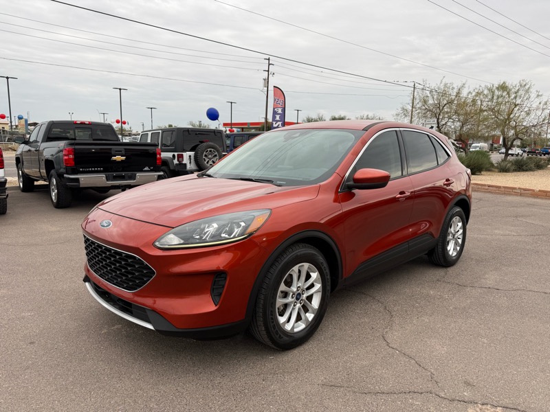 2020 Ford Escape SE's photo
