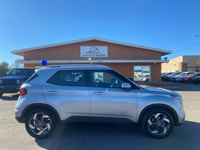 Hyundai Venue SEL 2021