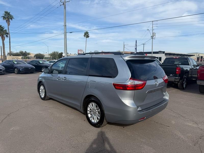 Toyota Sienna XLE FWD 8-Passenger V6 2015