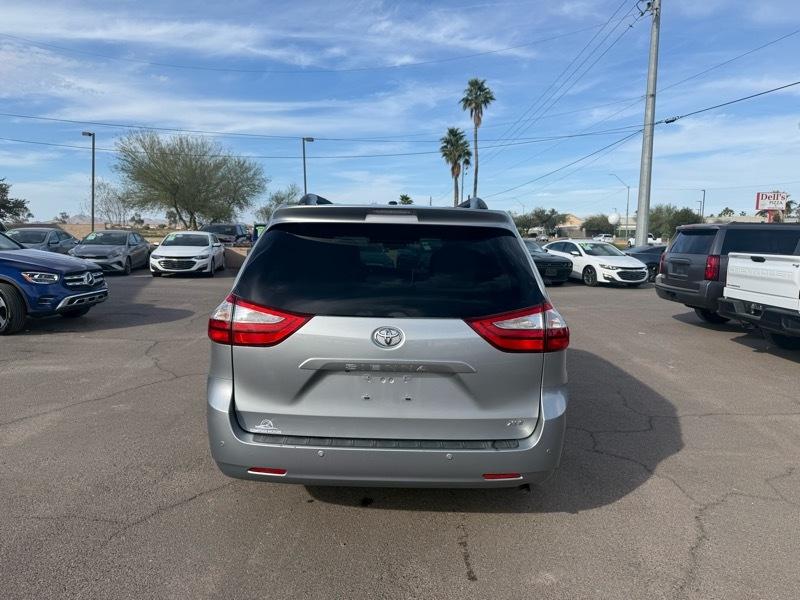 Toyota Sienna XLE FWD 8-Passenger V6 2015