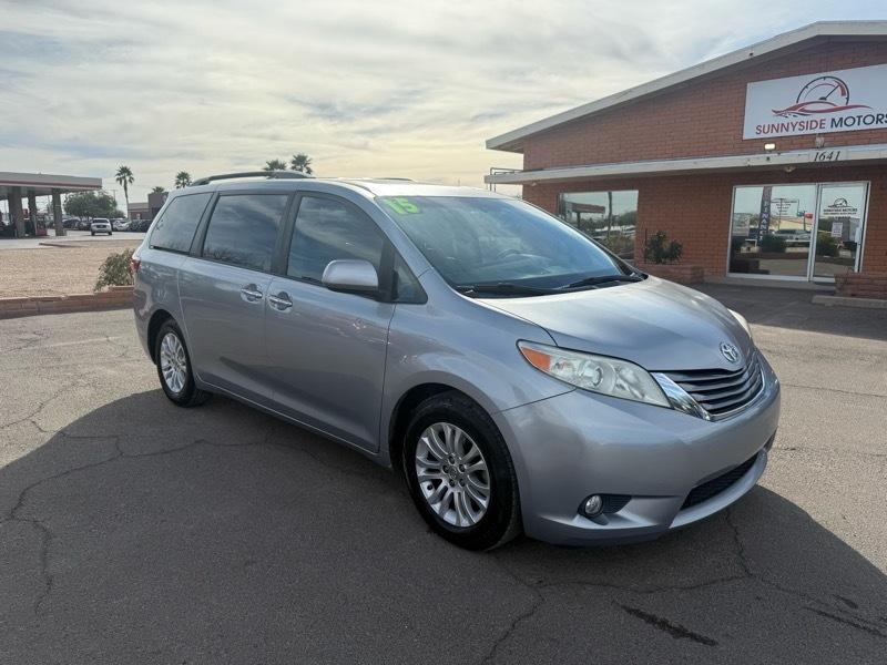 Toyota Sienna XLE FWD 8-Passenger V6 2015
