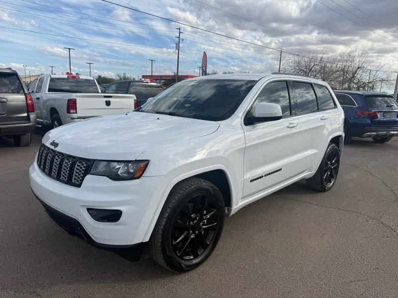 Jeep Grand Cherokee Laredo 2WD 2018