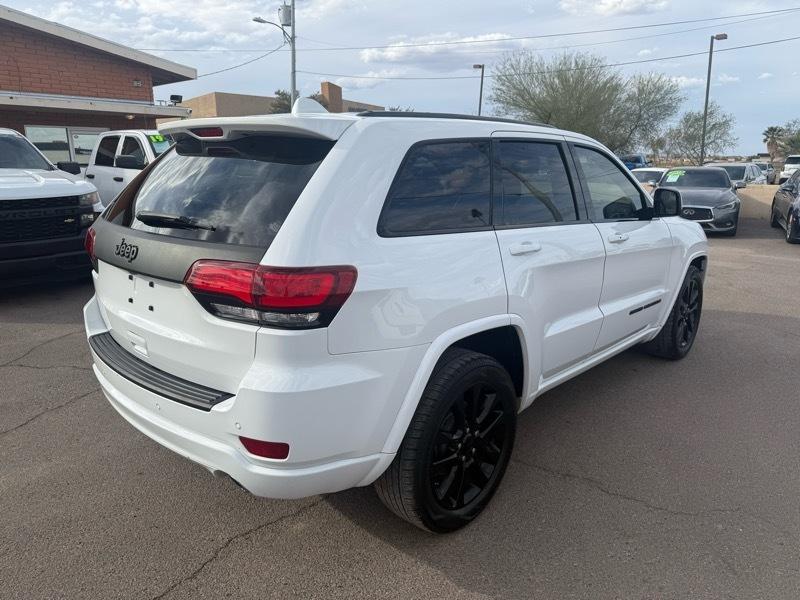 Jeep Grand Cherokee Laredo 2WD 2018
