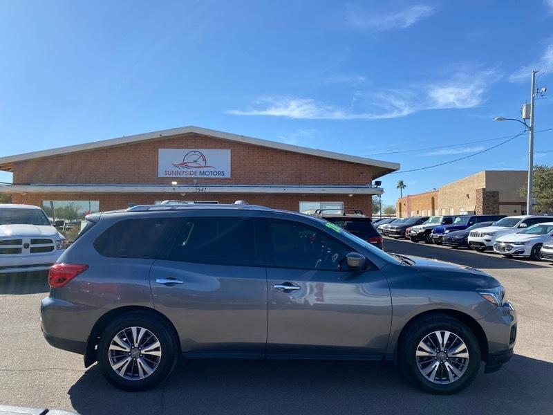 Nissan Pathfinder S 2020