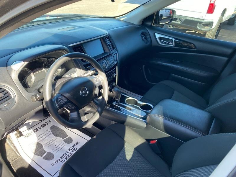 Nissan Pathfinder S 2020