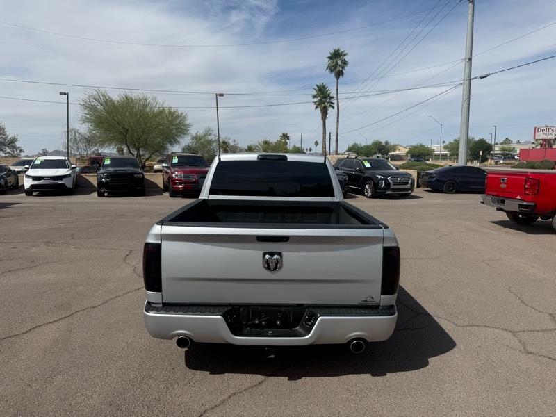RAM 1500 Tradesman Quad Cab 2WD 2017