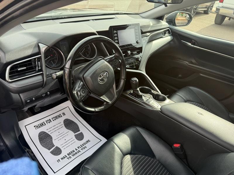Toyota Camry SE 2022