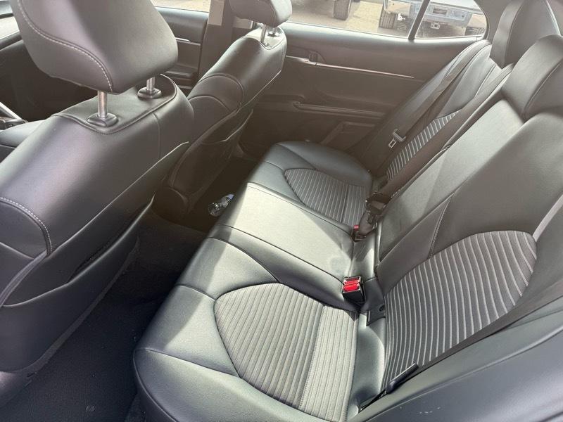 Toyota Camry SE 2022