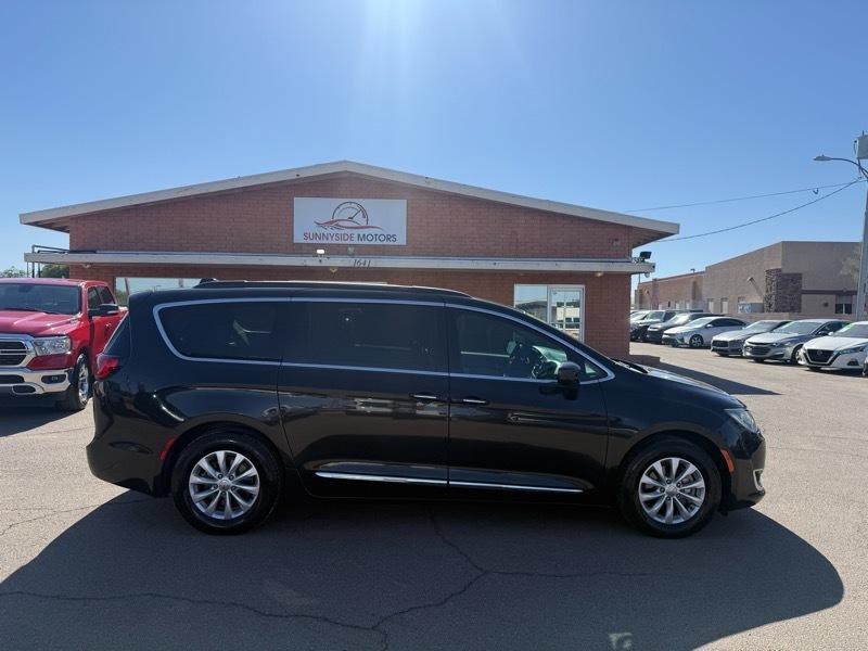 Chrysler Pacifica Touring-L 2017