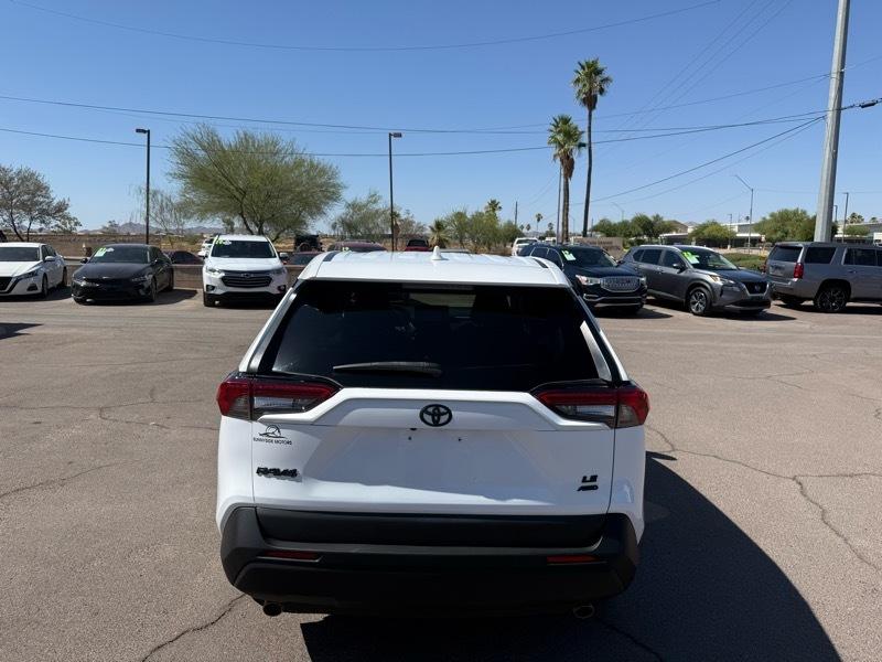 Toyota RAV4 LE AWD 2021