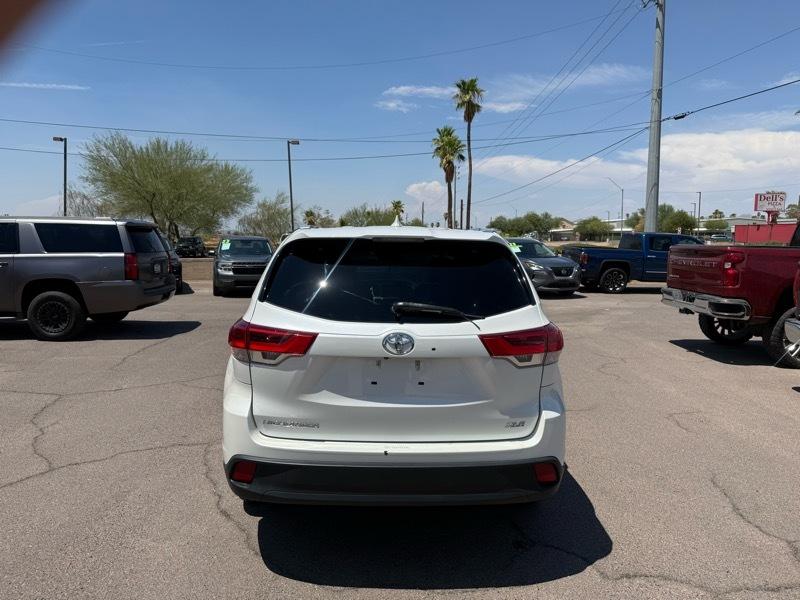 Toyota Highlander SE FWD V6 2017