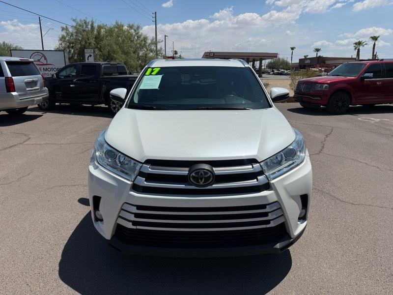 Toyota Highlander SE FWD V6 2017