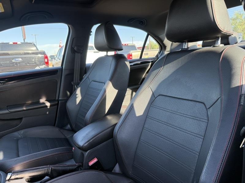 Volkswagen Jetta 2.0T GLI 6A 2017