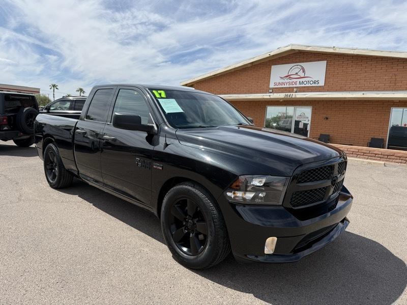 RAM 1500 Tradesman Quad Cab 2WD 2017