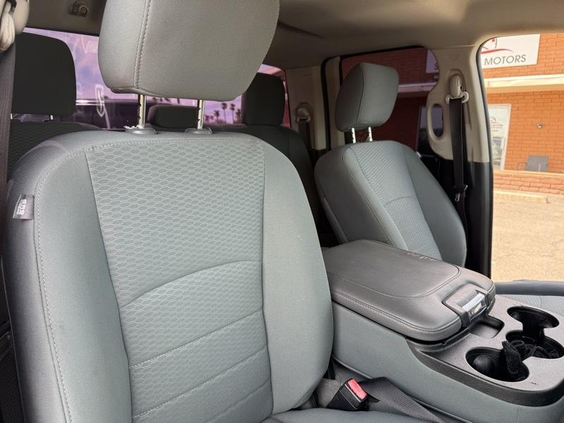 RAM 1500 Tradesman Quad Cab 2WD 2017