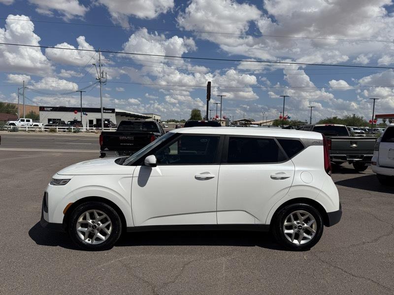 Kia Soul LX CVT 2022
