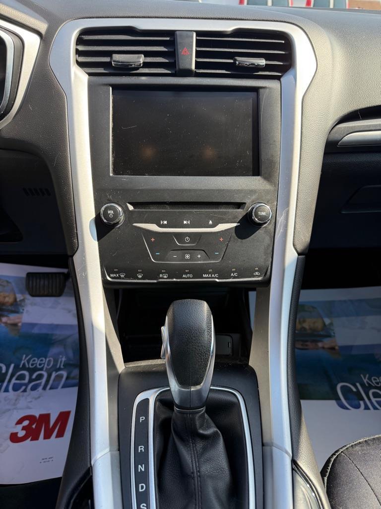 2014 Ford Fusion SE - Photo 8