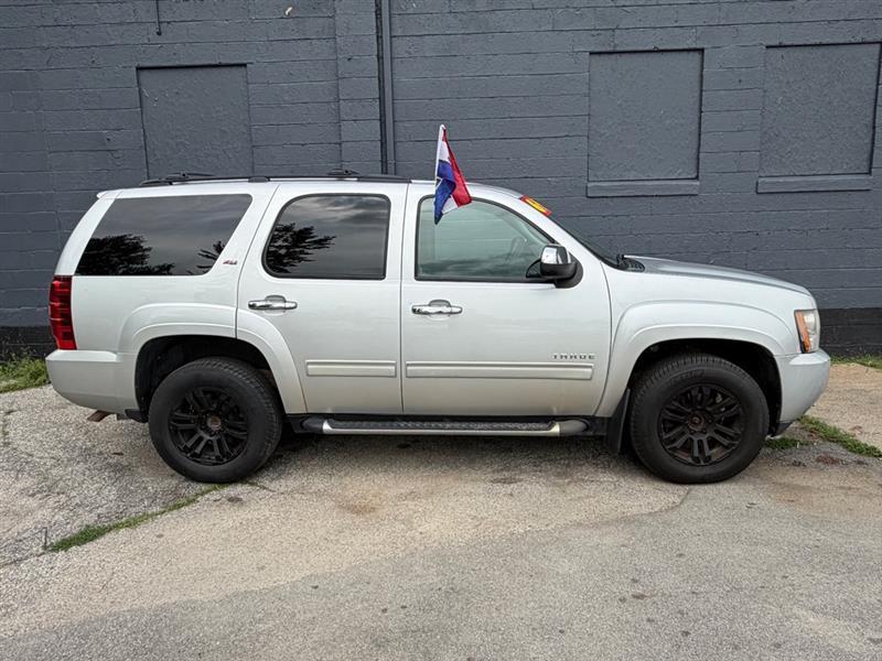 Chevrolet Tahoe  2011