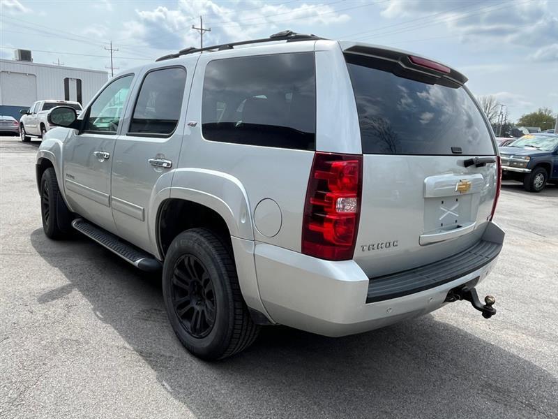 Chevrolet Tahoe  2011