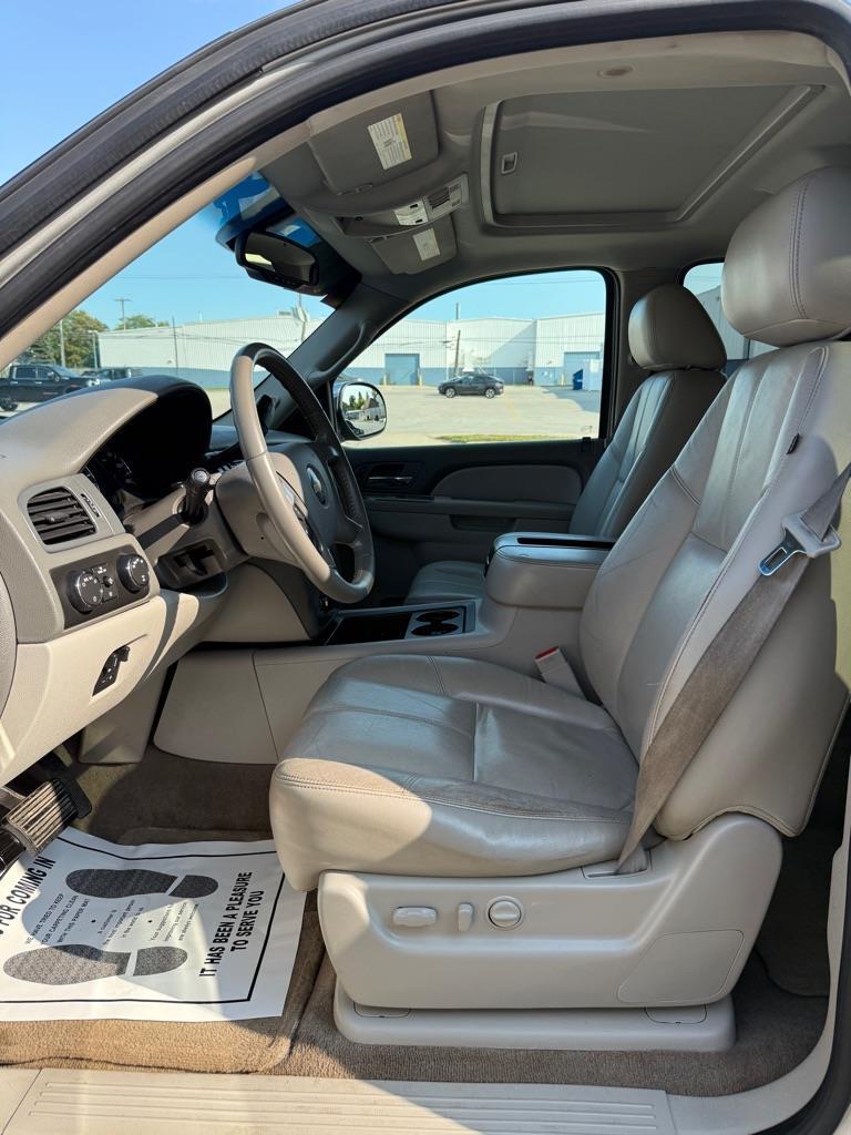 Chevrolet Tahoe  2011