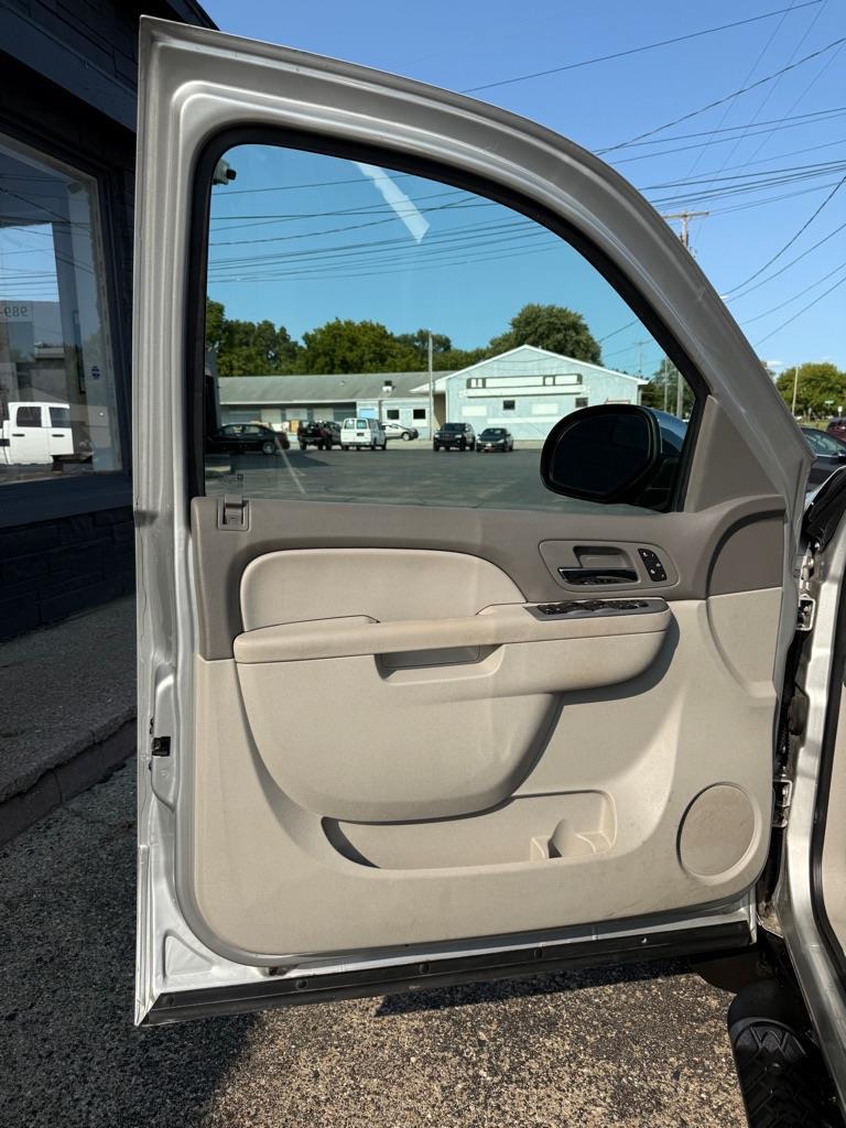 Chevrolet Tahoe  2011