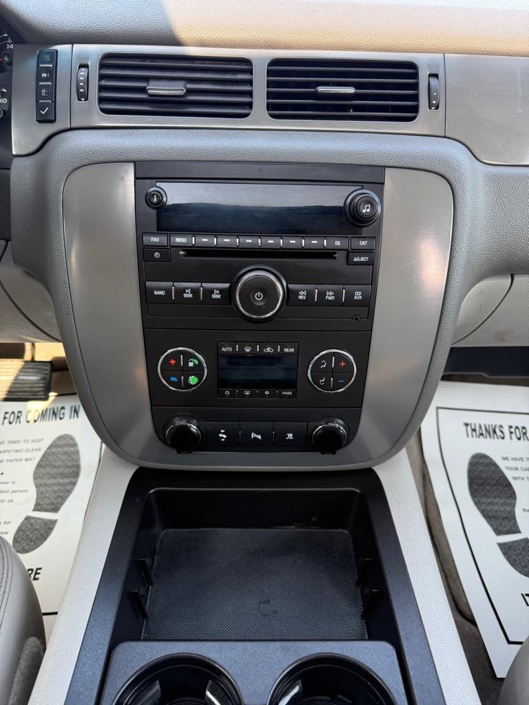 Chevrolet Tahoe  2011