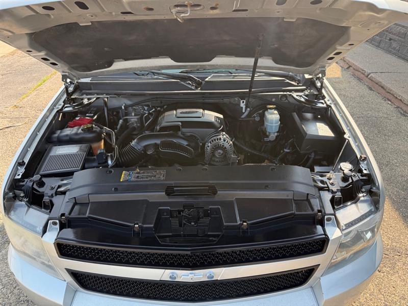 Chevrolet Tahoe  2011