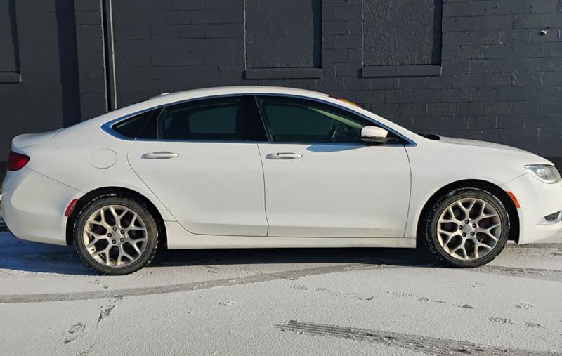 2015 Chrysler 200 C photo 4