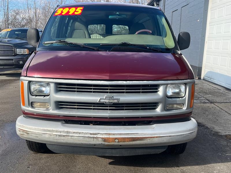 Chevrolet Express  2001