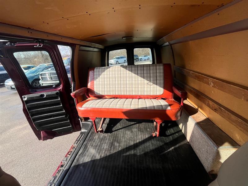 Chevrolet Express  2001