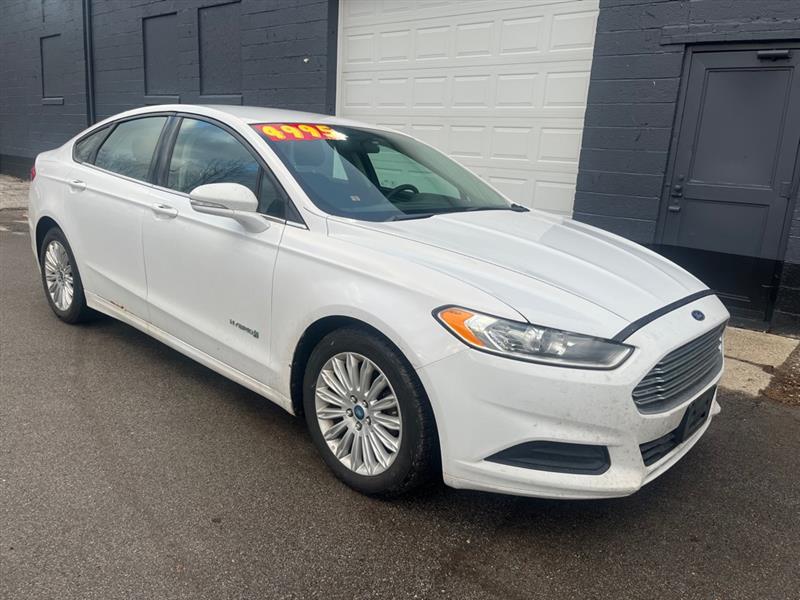 Ford Fusion Hybrid  2013