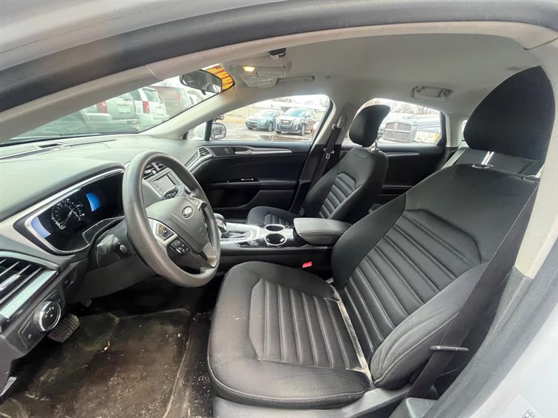 Ford Fusion Hybrid  2013