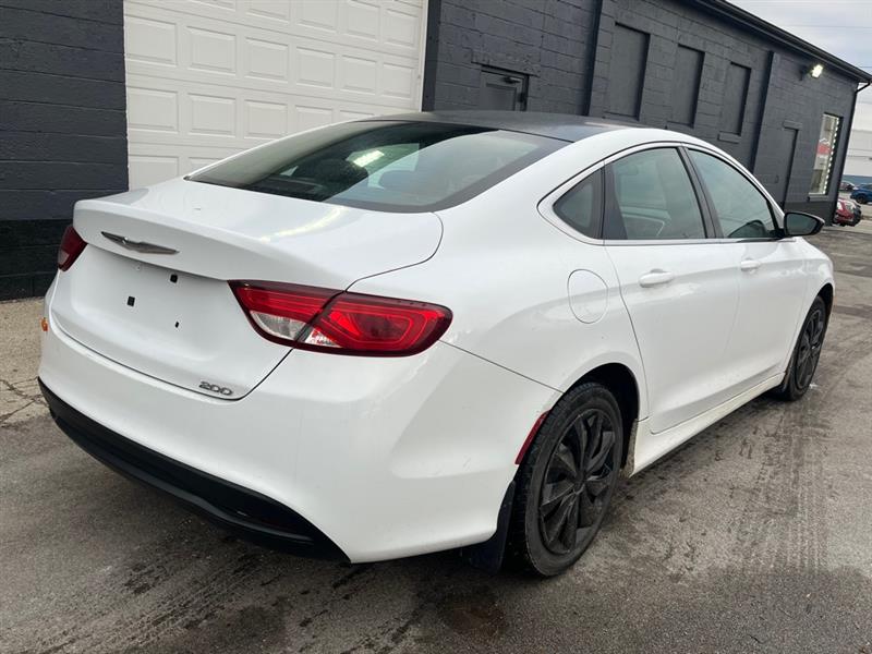 Chrysler 200  2015