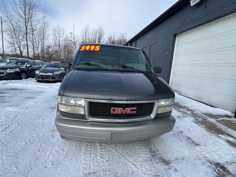 GMC Safari  2003