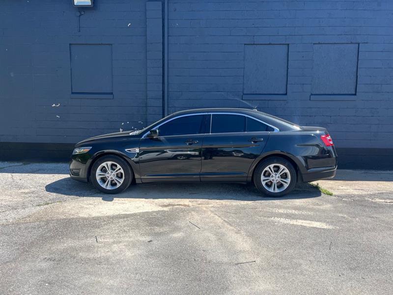 Ford Taurus  2015
