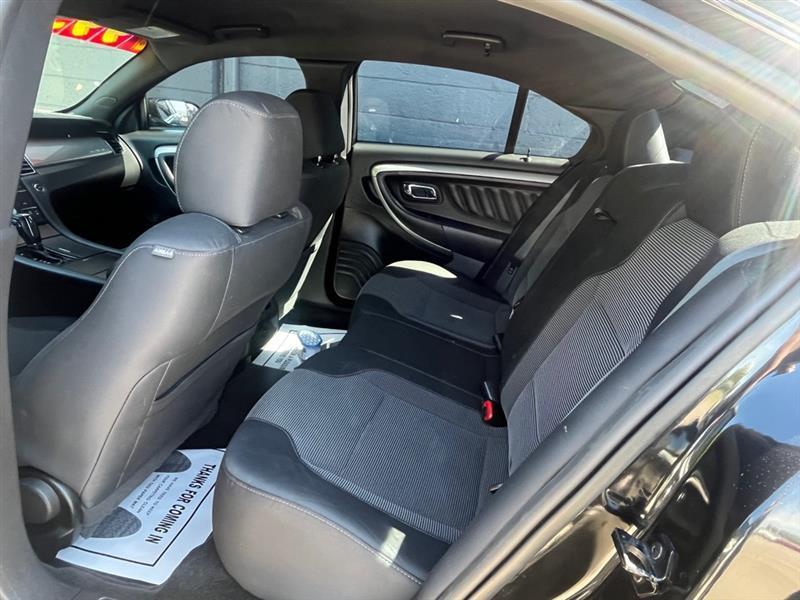Ford Taurus  2015