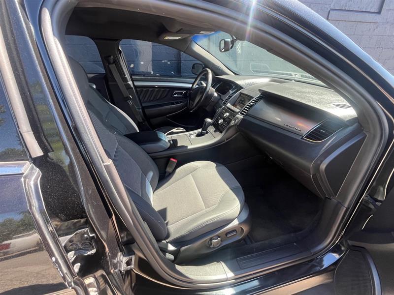 Ford Taurus  2015