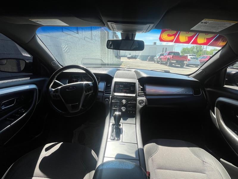 Ford Taurus  2015