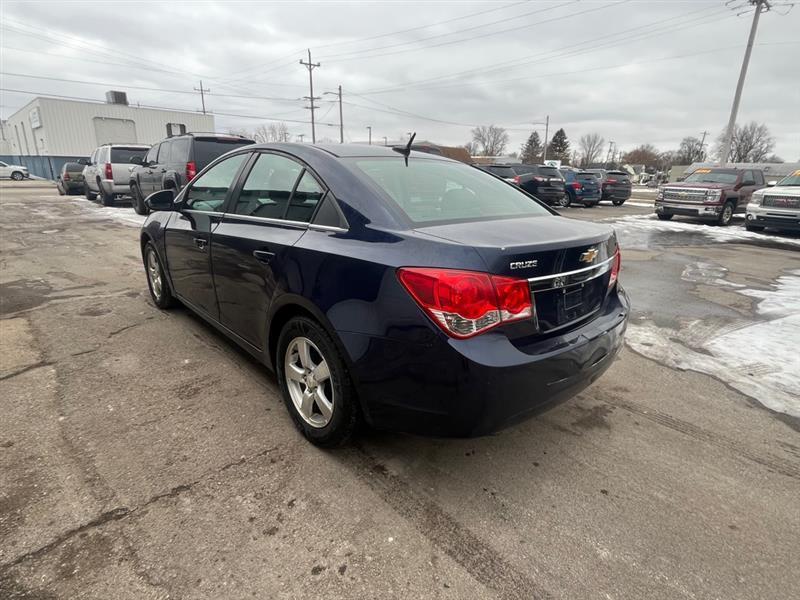 Chevrolet Cruze  2011