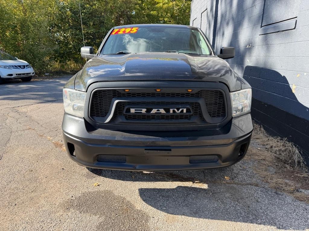 RAM 1500 4WD Quad Cab 140.5" SLT 2016