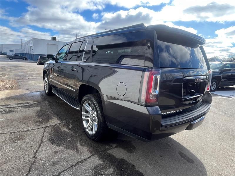 GMC Yukon XL  2017