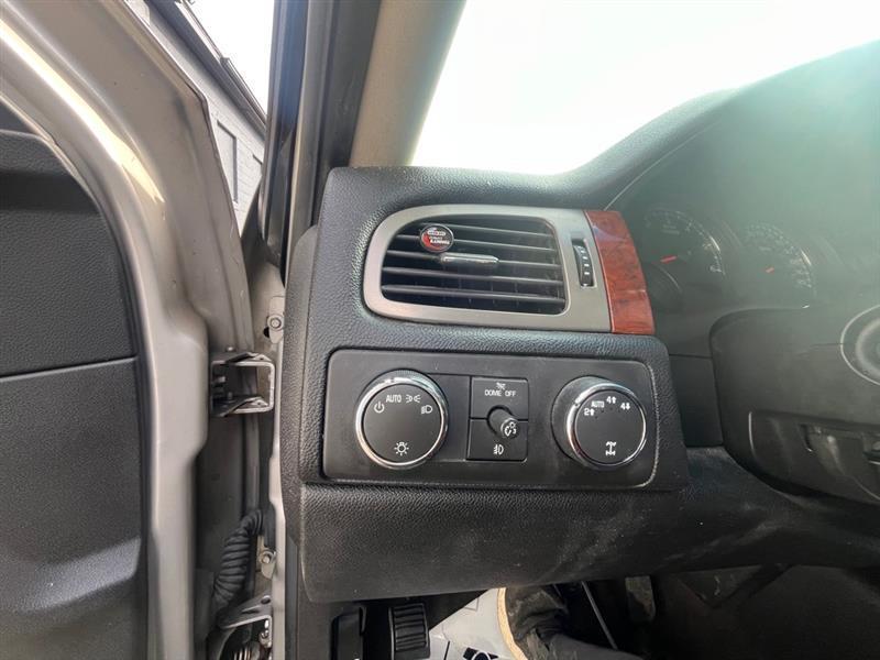 Chevrolet Suburban  2009